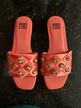 New, no box - Bibi LOU Coral Slide Sandals with Gold Crystal Embellishments